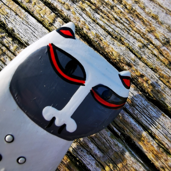 Laurel Burch Style Painted Wooden Cat Brooch - Picture 8 of 13